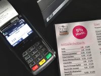 Mit Bankomat- und Kreditkarte im forty nine bezahlen